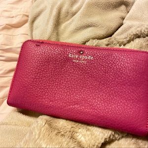 KATE SPADE Zip Around Continental Wallet